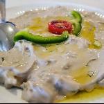 ΤΖΑΤΖΊΚΙ ΜΕ ΜΑΥΡΟ ΚΑΠΝΙΣΜΈΝΟ ΣΚΟΡΔΟ